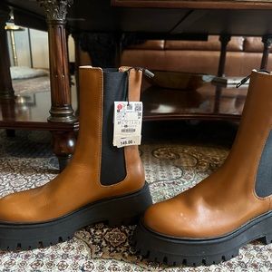 Zara. Leather boots. 6.5